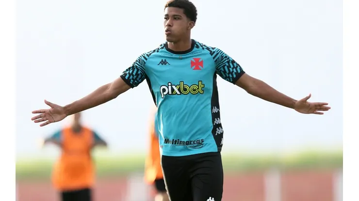 Andrey Santos, do Vasco, está sendo monitorado pelo Newcastle, da Inglaterra