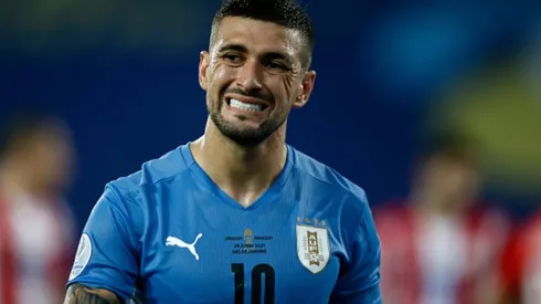 Arrascaeta começa no banco e Uruguai perde para seleção do Irã