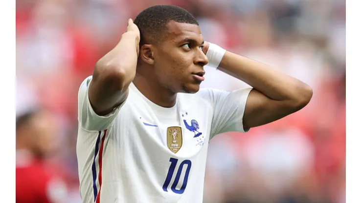 Seleção da França em crise a poucos dias da copa do mundo no Qatar