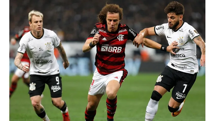 Flamengo e Corinthians, em campo pela Copa Libertadores (Foto: Getty Images)