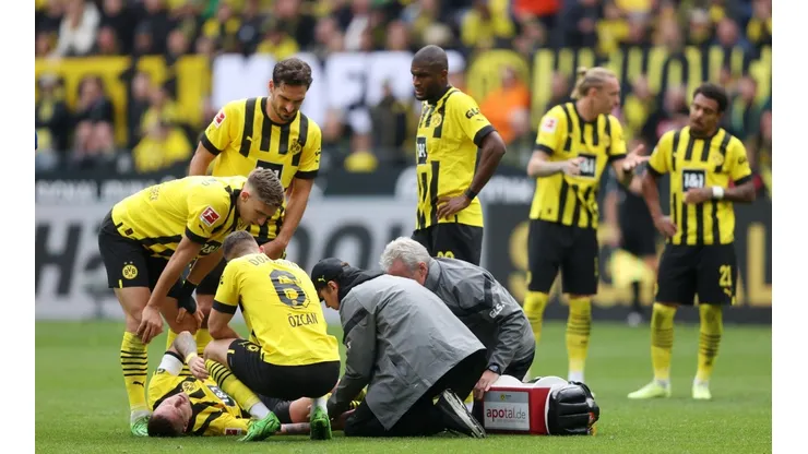 Borussia Dortmund v FC Schalke 04 - Bundesliga