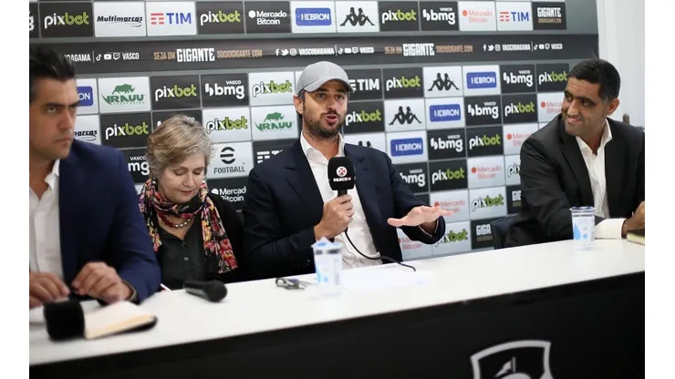 777 Partners pode tentar a contratação de Abner e Pedro Henrique, do Athletico-PR, para o Vasco (Foto: Daniel RAMALHO/VASCO)