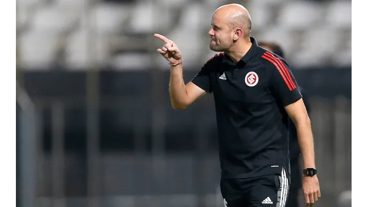 Olimpia v Internacional - Copa CONMEBOL Libertadores 2021