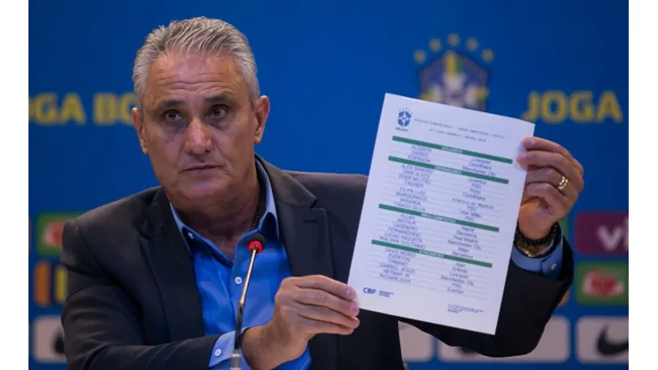 Técnico Tite diz que jogador do Palmeiras segue na concorrência por vaga na Copa do Mundo