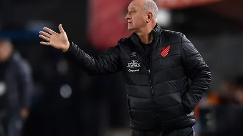 Felipão elogia Terans pela últimas atuações no Athletico-PR (Foto: Marcelo Endelli/Getty Images)