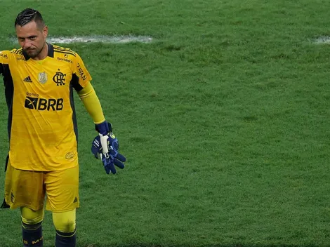 Diego Alves desabafa sobre situação no Flamengo e revela quando vai decidir seu destino