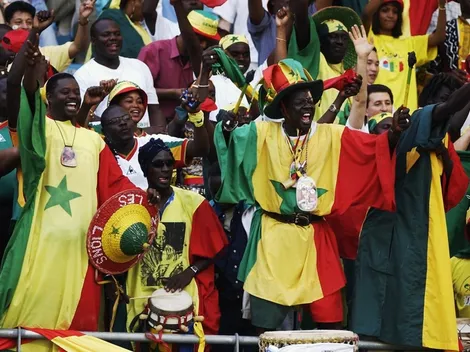 Torcedores Senegaleses esperançosos depois de taça da Copa do Mundo ser exibida na capital do país