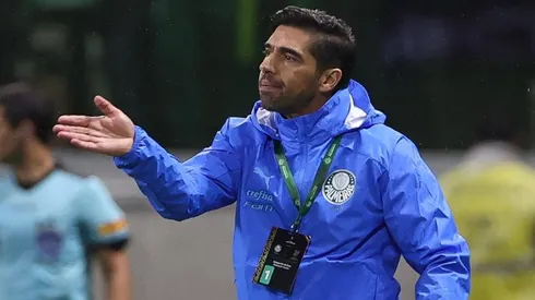 Abel Ferreira diz que atuação da equipe de arbitragem influenciou na eliminação do Palmeiras da Libertadores (Foto: Fabio Menotti/Palmeiras)