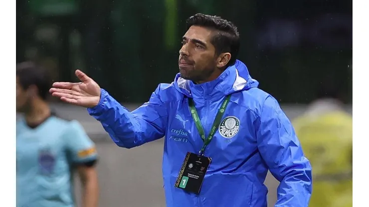 Abel Ferreira diz que atuação da equipe de arbitragem influenciou na eliminação do Palmeiras da Libertadores (Foto: Fabio Menotti/Palmeiras)
