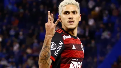 Pedro comemora gol com a camisa do Flamengo (Foto: Getty Images)