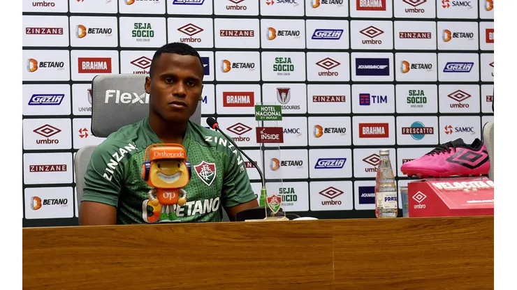 Arias fala sobre especulações de clubes europeus, mas revela desejo de continuar no Fluminense (FOTO: MAILSON SANTANA/FLUMINENSE FC)