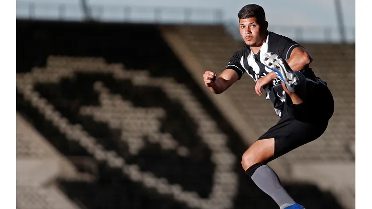 Botafogo retira opção de compra de Erison, emprestado ao Estoril-POR (Foto: Vitor Silva/Botafogo)