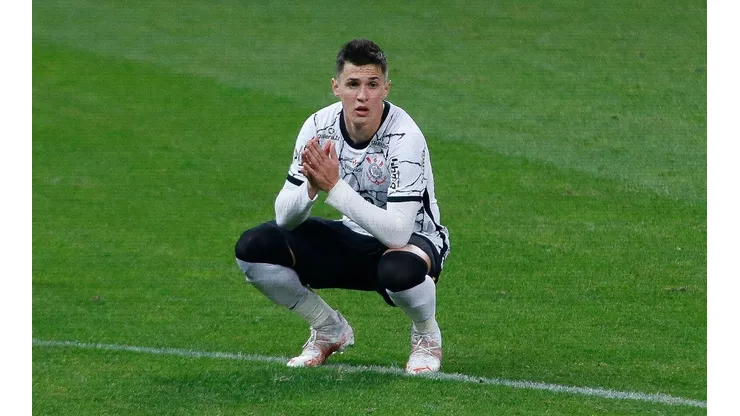 Vitória de Guimarães tenta a contratação de Mateus Vital, do Corinthians (Foto: Miguel Schincariol/Getty Images)