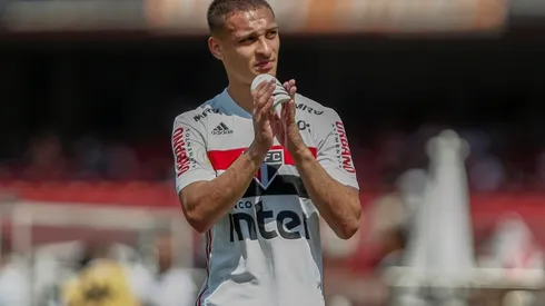 Antony foi revelado nas categorias de base do São Paulo (Foto: Getty Images)