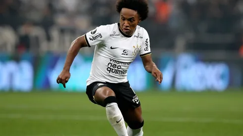 Willian, durante sua passagem pelo Corinthians (Foto: Getty Images)