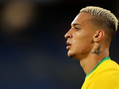 Após investida de 90 milhões de euros do Manchester United por Antony, Ajax responde