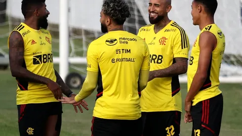 Flamengo Unveil New Signing Arturo Vidal