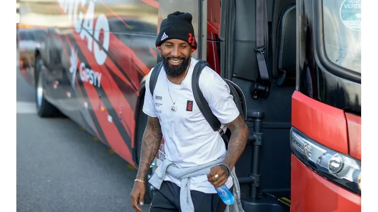 Presidente do Atlético-MG diz que clube não tem interesse em Rodinei, do Flamengo (Foto: Marcelo Cortes / Flamengo)