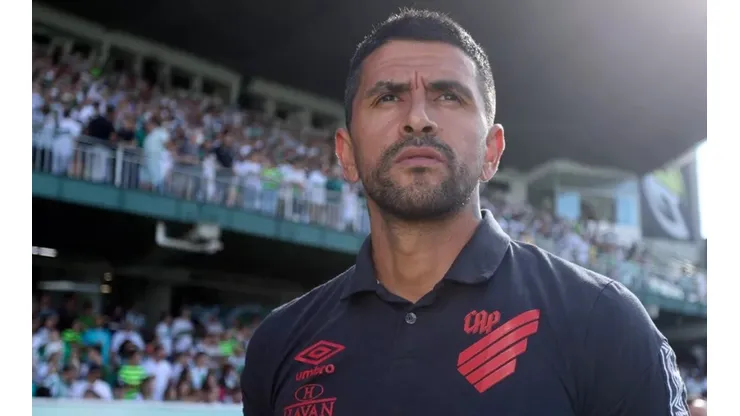 Gustavo Oliveira/Athletico