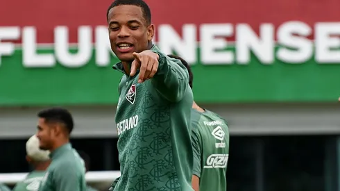 Caio Paulista compara André, do Fluminense, com João Gomes, do Flamengo (FOTO: MAILSON SANTANA/FLUMINENSE FC)