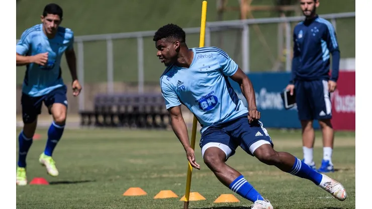 Novo reforço do Cruzeiro, Lincoln fala sobre sua passagem pelo Flamengo (Foto: Gustavo Aleixo/Cruzeiro)