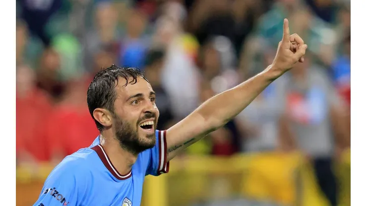 Bernardo Silva decide seguir no Manchester City, mesmo com interesse do Barcelona (Foto: Justin Casterline/Getty Images)