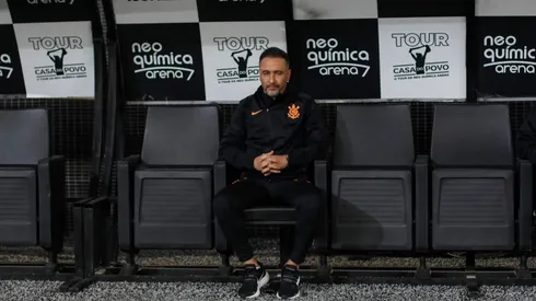 Vítor Pereira, técnico do Corinthians, se encontrou com membros da Gaviões da Fiel