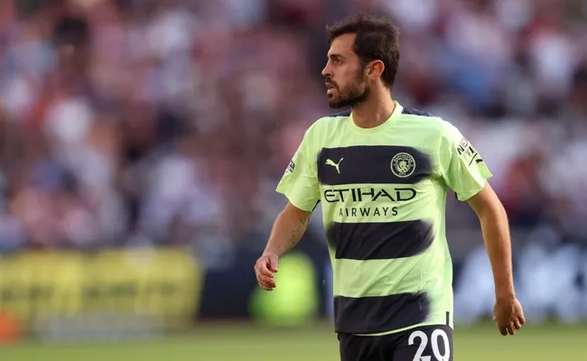 Manchester City está em negociações para renovar com Bernardo Silva (Foto: Julian Finney/Getty Images)