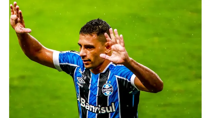 Diego Souza, atacante do Grêmio (Foto: Getty Images)