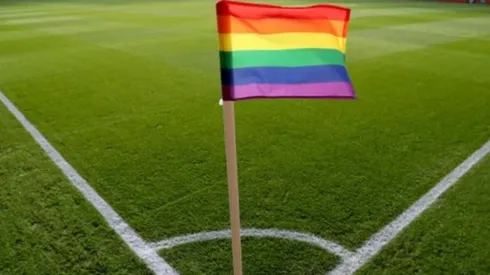 Jogador que atua no Brasil alega ter sido recusado por mais de 50 times por ter "fama de gay"