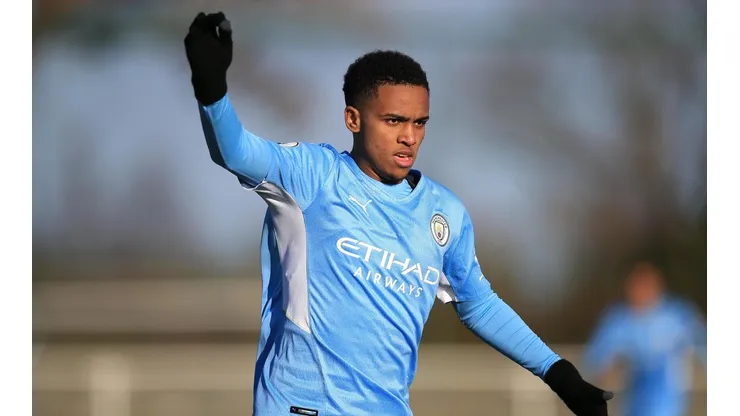 Manchester City empresta Kayky ao Paços de Ferreira para desenvolver o atleta (Foto: Stephen Pond/Getty Images)