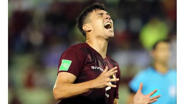 Nahuel Ferraresi, zagueiro que está próximo de fechar com o São Paulo (Foto: Getty Images)