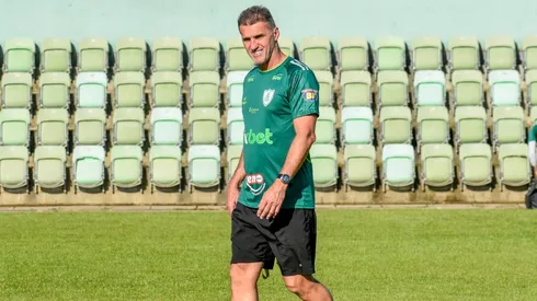América-MG, de Vagner Mancini, próximo de acertar com atacante uruguaio
