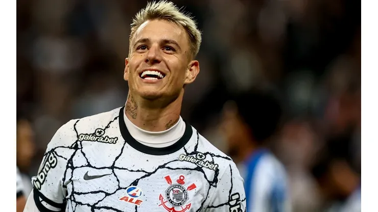 Foto: Marcello Zambrana/AGIF - Roger Guedes do Corinthians