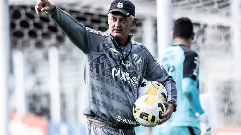 Lisca diz que vai buscar a vaga na Libertadores 2023 com o Santos (Foto: Ivan Storti/Santos FC)