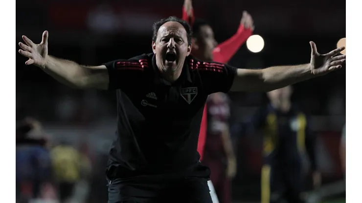 Rogério Ceni admite preocupação caso o São Paulo não avance na Sul-Americana e na Copa do Brasil (Foto: Rubens Chiri / saopaulofc.net)