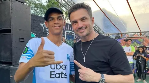 Luva de Pedreiro revela propostas de 3 times para jogar futebol profissional: "Propostas boas"