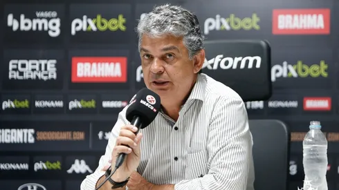 Vasco, de Carlos Brazil, segue atrás de treinador brasileiro