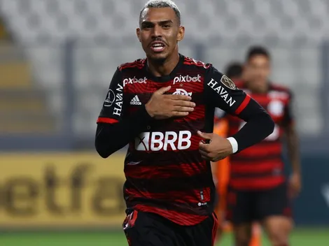Em meio a chegada de Varela, Flamengo prepara saída de Matheuzinho para clube europeu