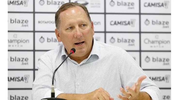 Ex-jogador do Barcelona rejeita proposta para jogar no time B do Botafogo (Foto: Vitor Silva/Botafogo)