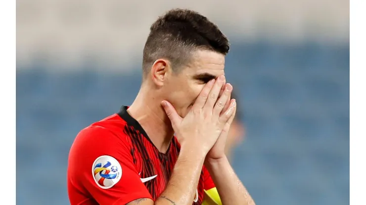 Shanghai Port-CHI dificulta ida de Oscar para o Flamengo (Foto: Mohamed Farag/Getty Images)
