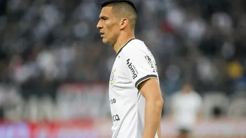 Balbuena chama torcida para duelo contra o Flamengo pela Libertadores (Foto: Rodrigo Coca / Ag. Corinthians)