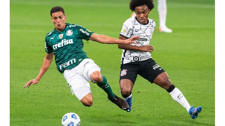 Corinthians v Palmeiras- Brasileirao 2021
