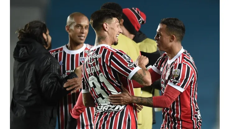 Jogadores do São Paulo comemoram gol (Foto: Getty Images)