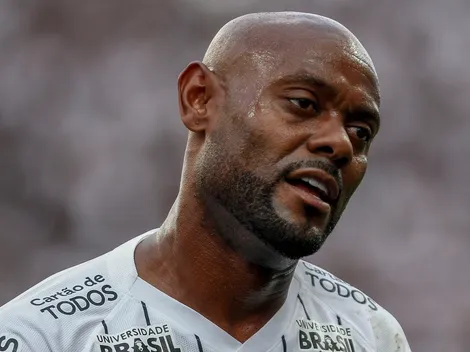Vagner Love será anunciado por um novo time brasileiro até o fim desta semana