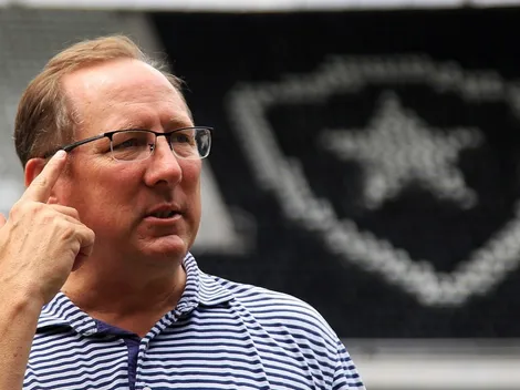 Deu ruim, John Textor? Jogador nega acerto com o Botafogo