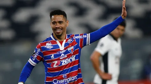 Equipe japonesa paga multa ao Fortaleza e Yago Pikachu se despede (Foto: Marcelo Hernandez/Getty Images)