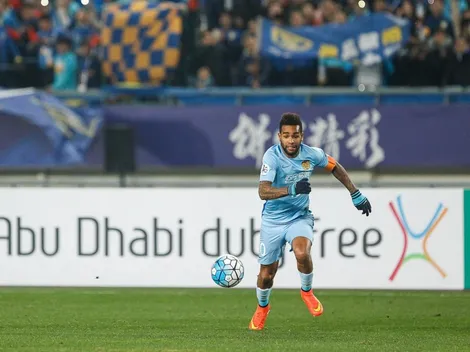 R$230 mil? Errou! Alex Teixeira confirma salário menor em acerto com o Vasco