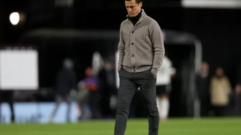 Scott Parker, técnico do Fulham, não quer contar com ex-jogador do Flamengo