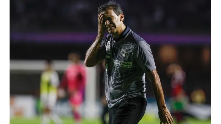 Fabián Bustos, treinador do Santos (Foto: Getty Images)